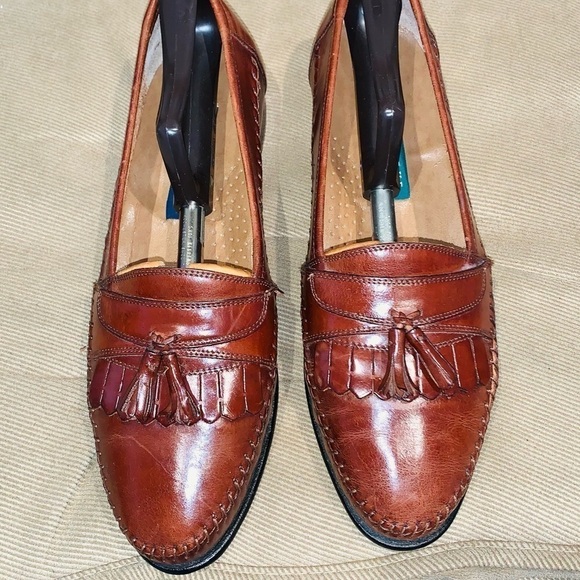 Claybrooke Leather Tassel Loafers. - Picture 4 of 14